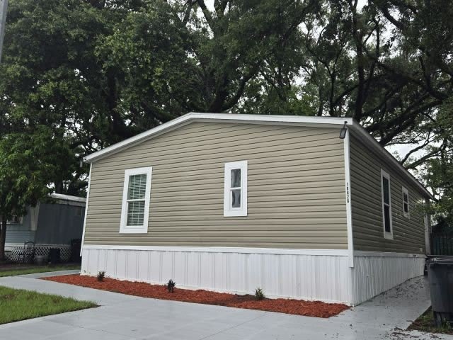 10826 Bryan Rd – photo 1