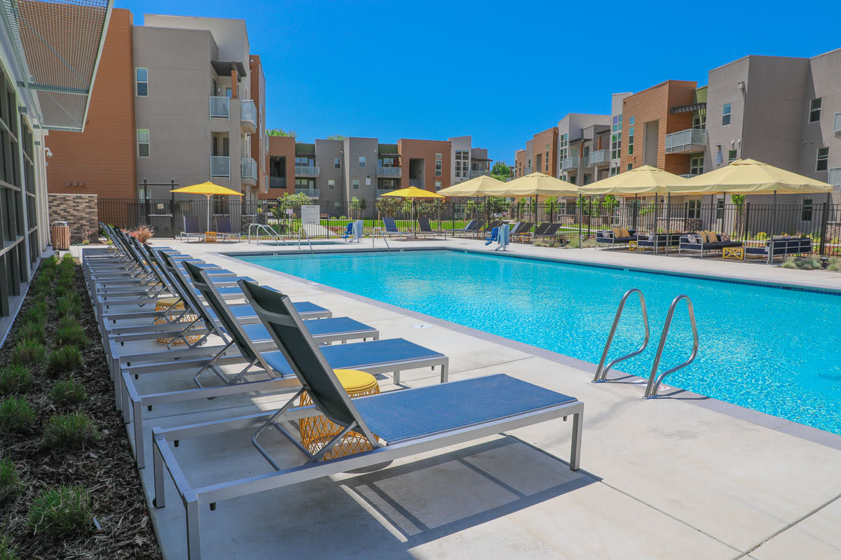 Sutter Green Apartments – photo 5