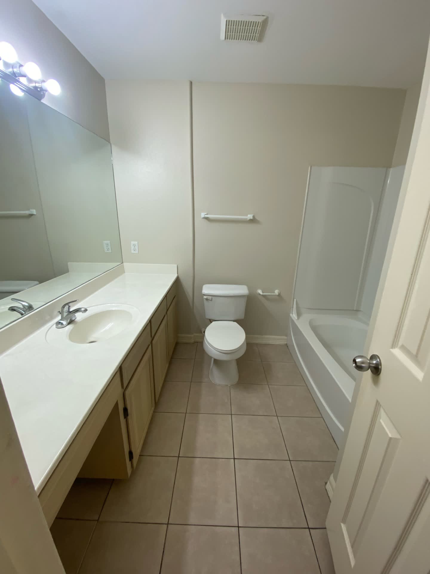 301 East Camellia Avenue – photo 4