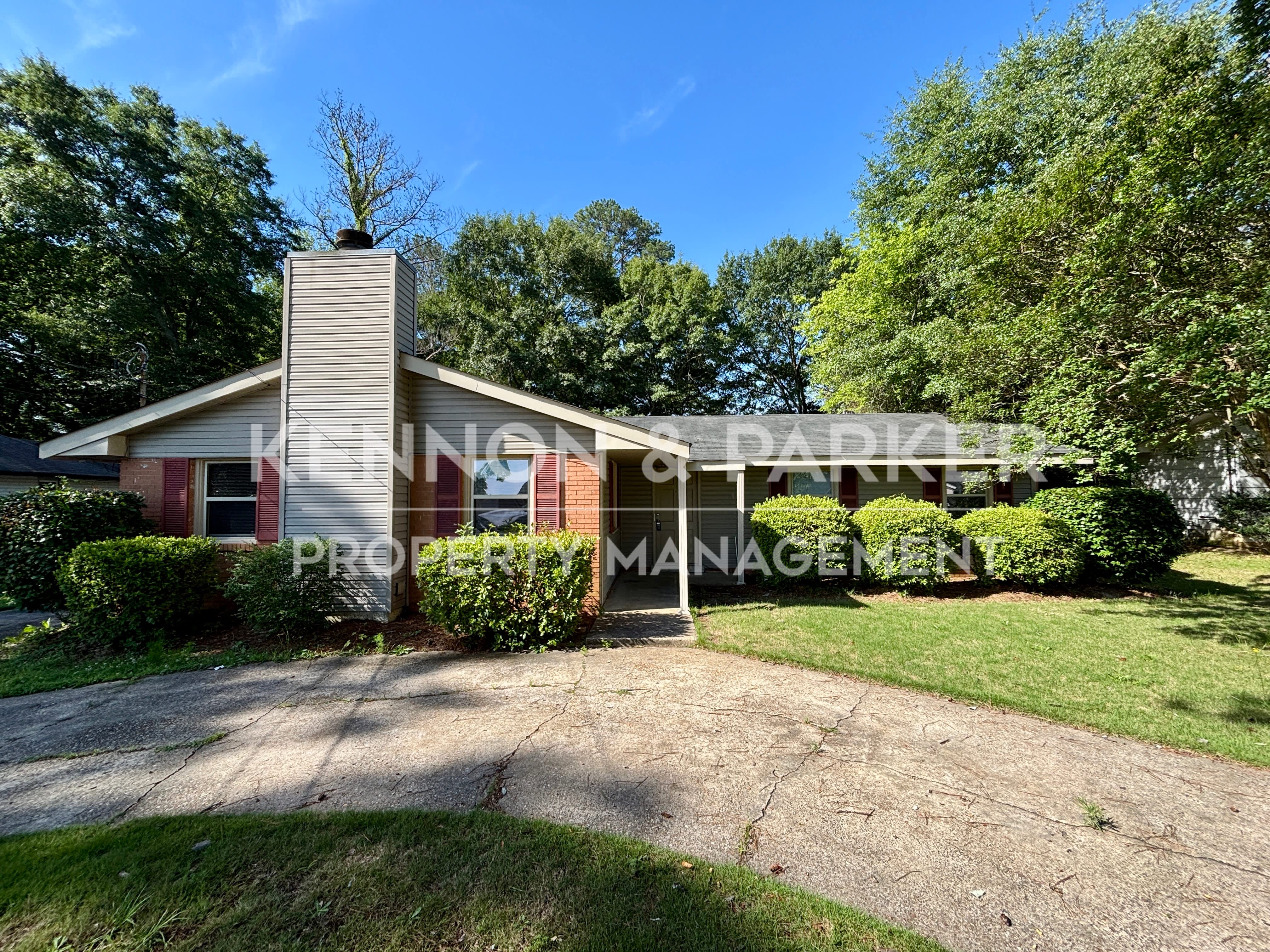 4494 Longview Dr – photo 1
