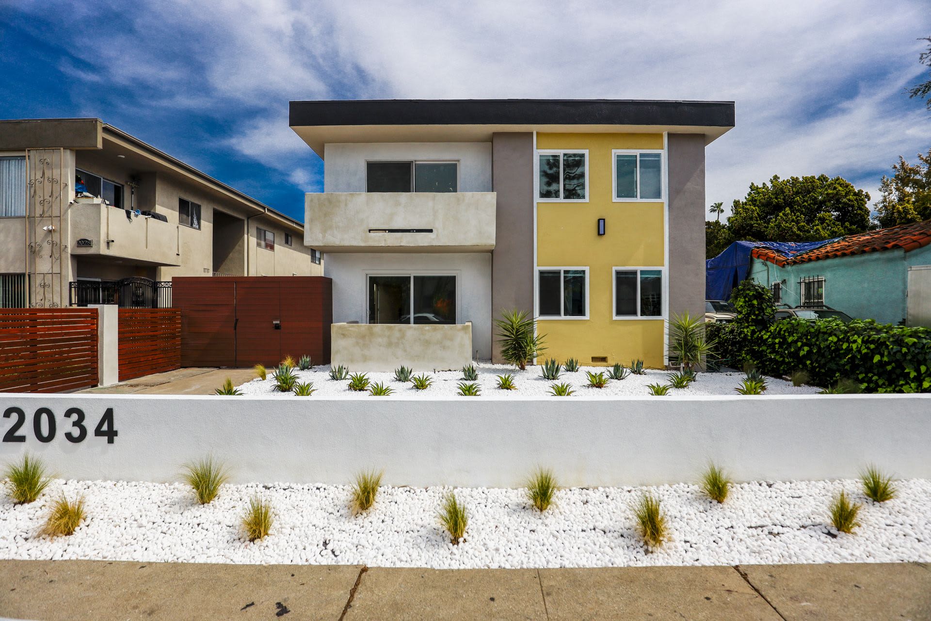 2034 S Garth Avenue Apartments – photo 4