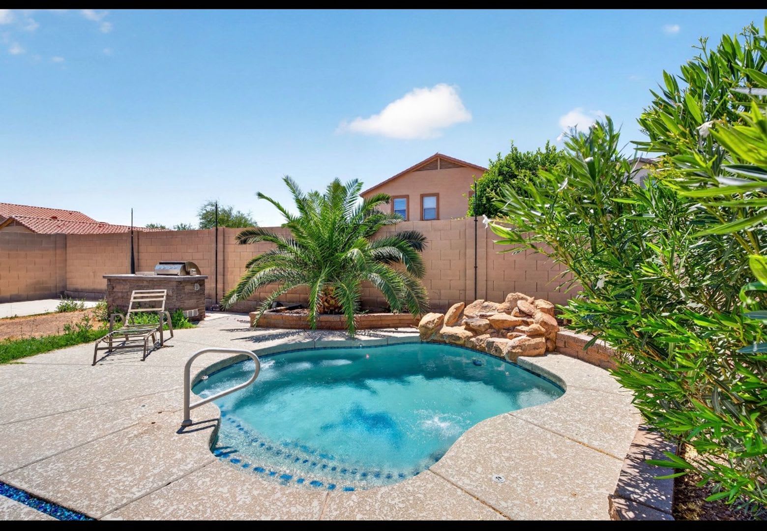 4 Bed, 2 Bath Pool Home – photo 3