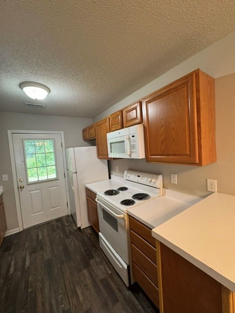 READY TO MOVE IN!! – photo 5