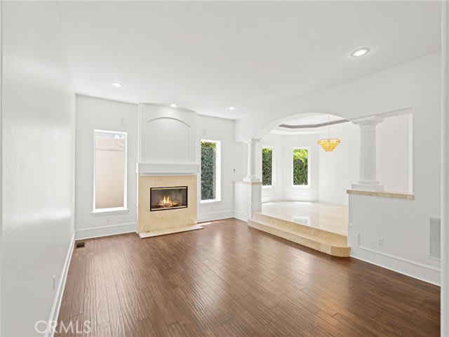 3210 North Ardmore Avenue – photo 2