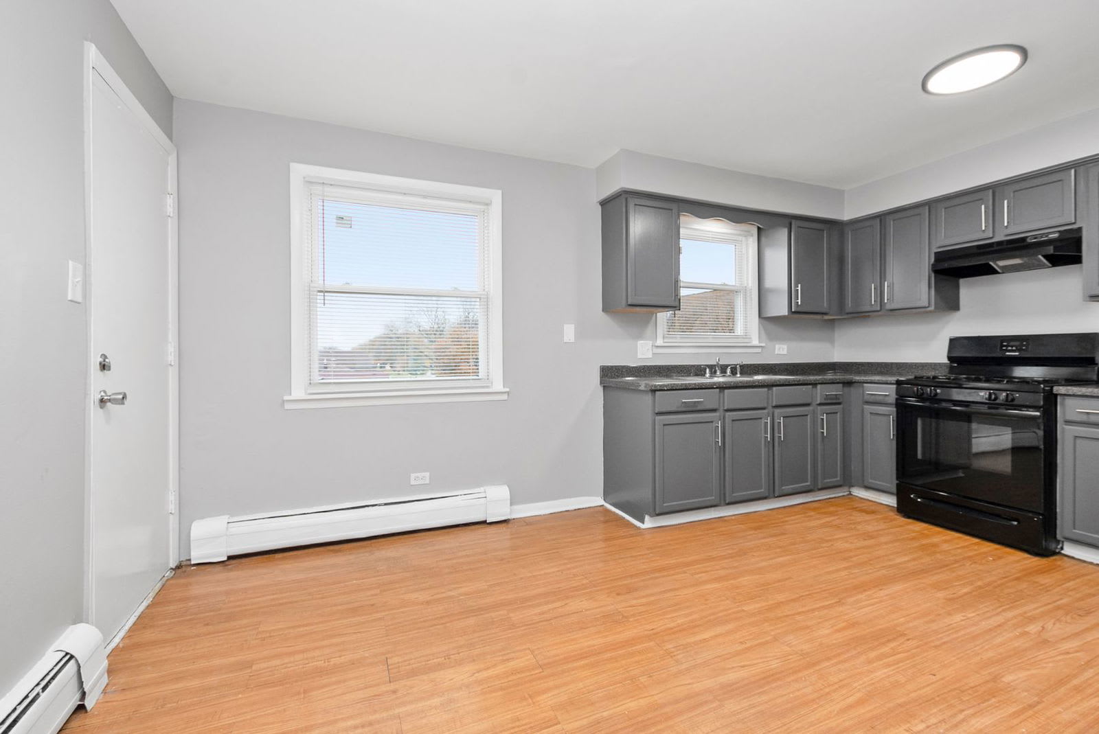 7906 South Wabash Avenue – photo 5