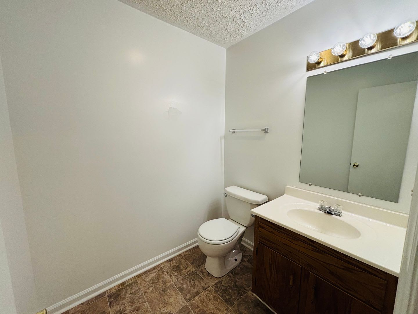 3 Bedroom 1.5 Bath Duplex – photo 4