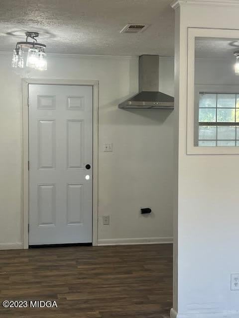 2427 Vivian Drive – photo 3