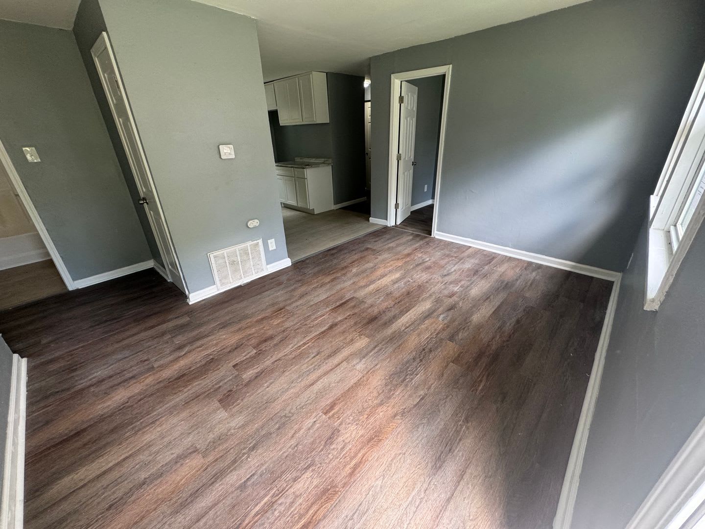 Newly Renovated Three Bed/One Bath – photo 4