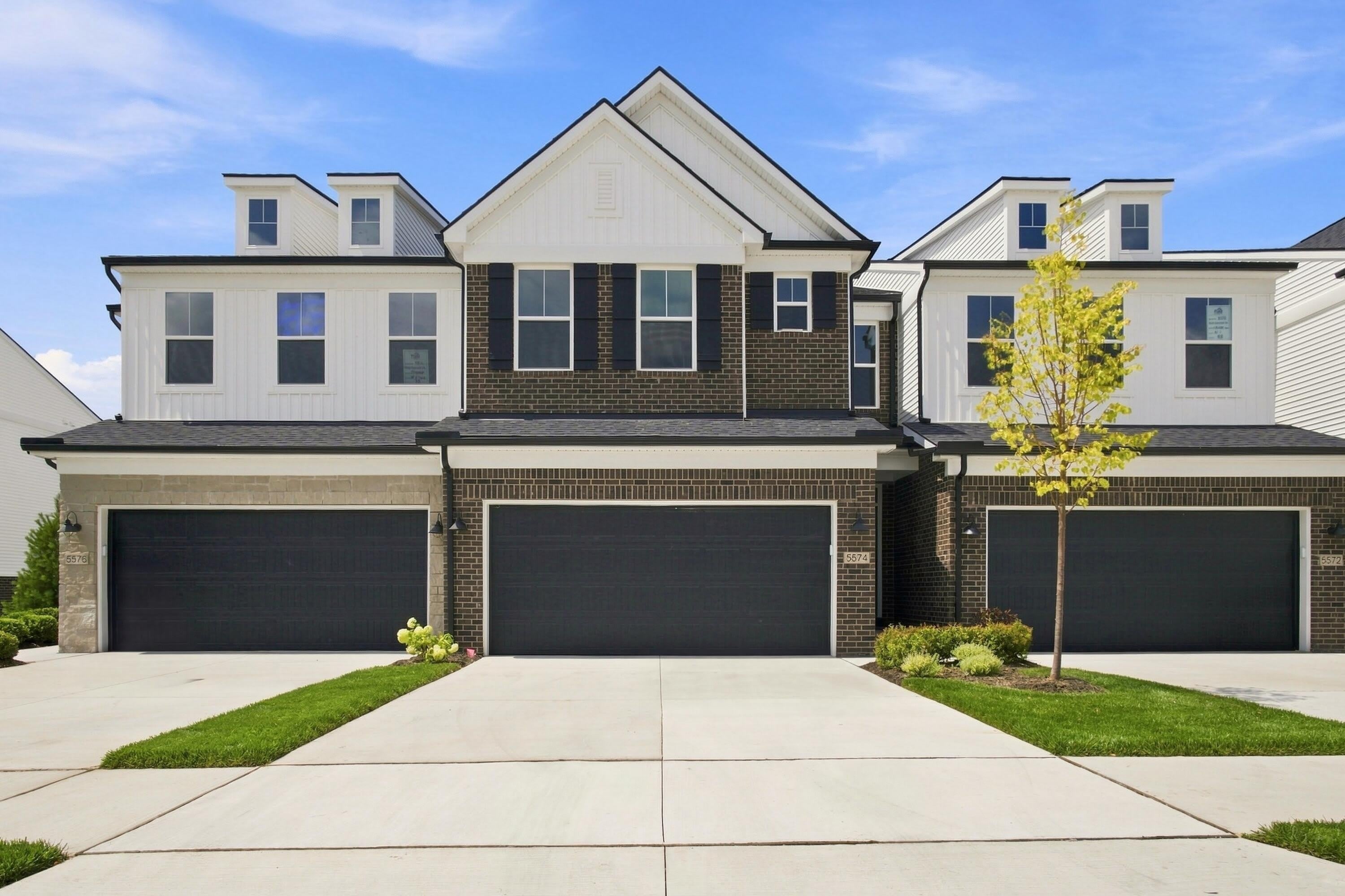 5574 E Spaniel Drive – photo 2