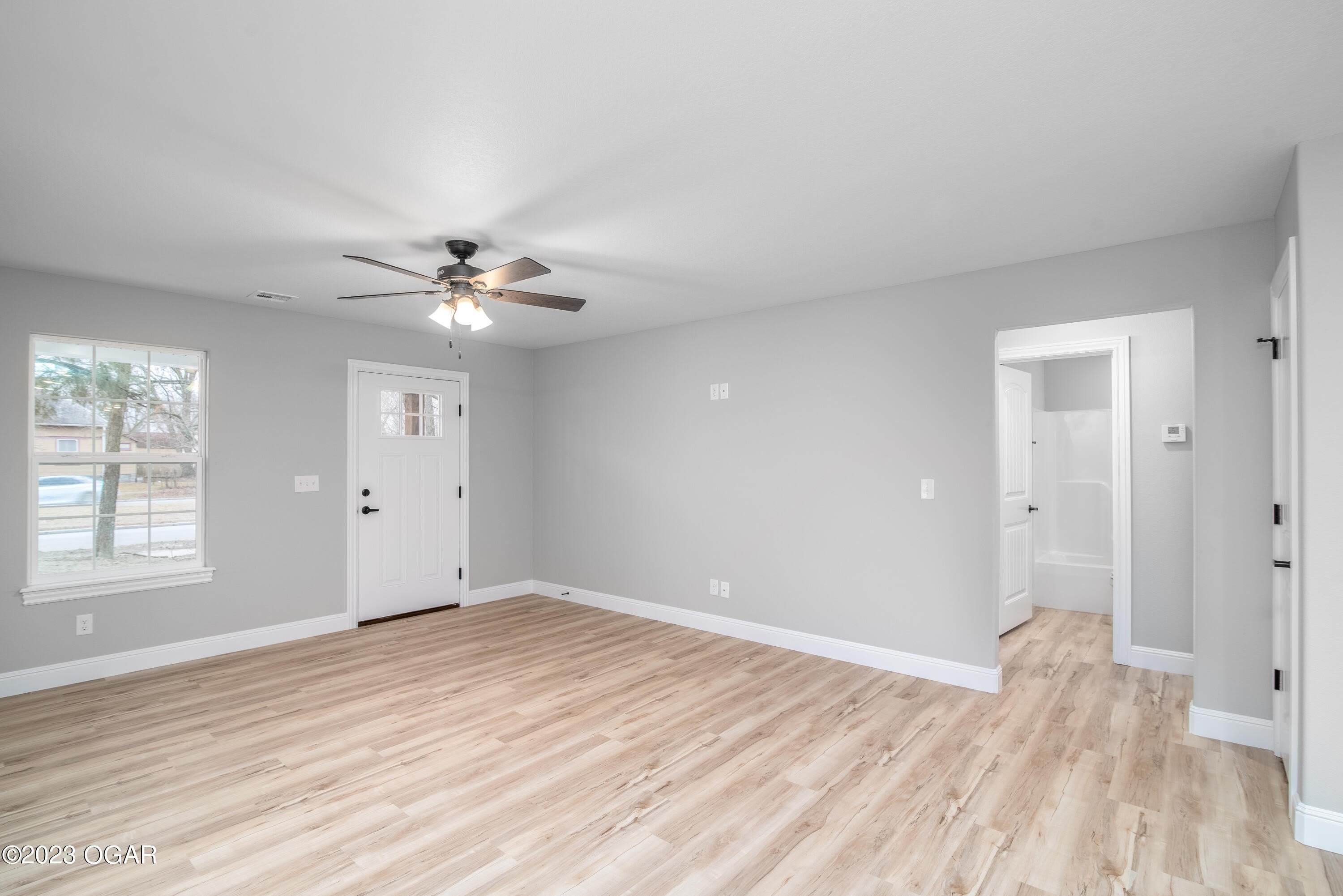 623 W Junge Boulevard – photo 3