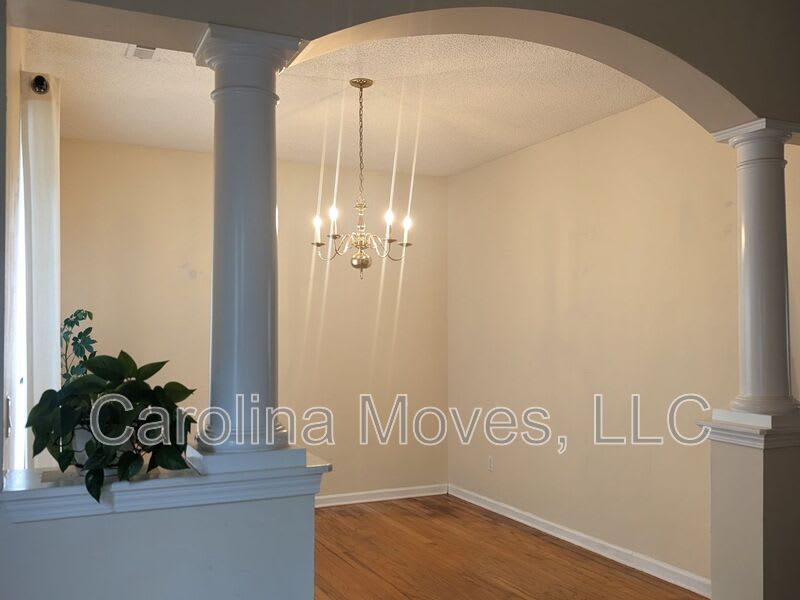 518 Grafton Ct – photo 4