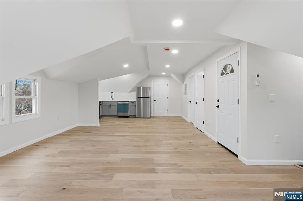 82 Grove Street – photo 2
