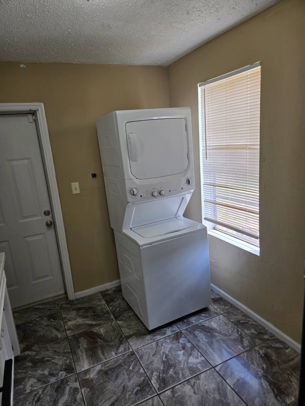 1222 Coleman St. – photo 5