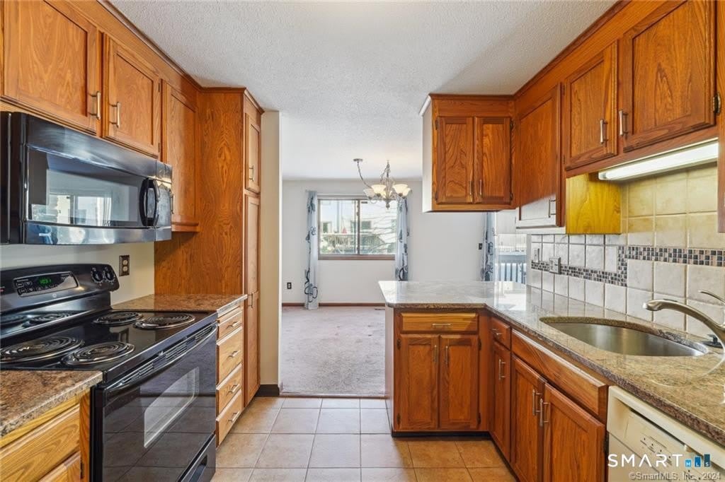 17 Oak Forest Drive – photo 3