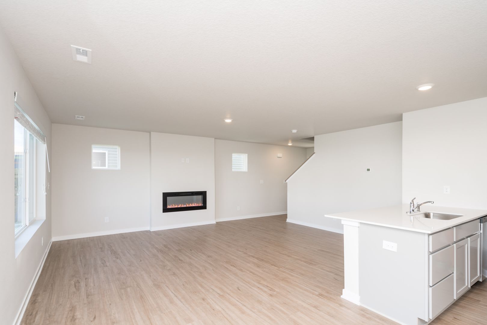 New 3 Bedroom Two Story Twinhome for Rent! – photo 2