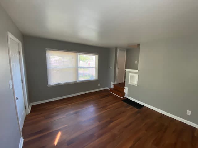 136 North Everett Avenue – photo 5