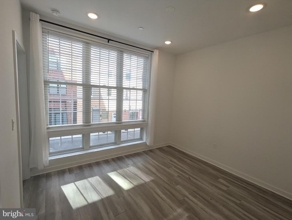 1524 RIDGE AVENUE – photo 5