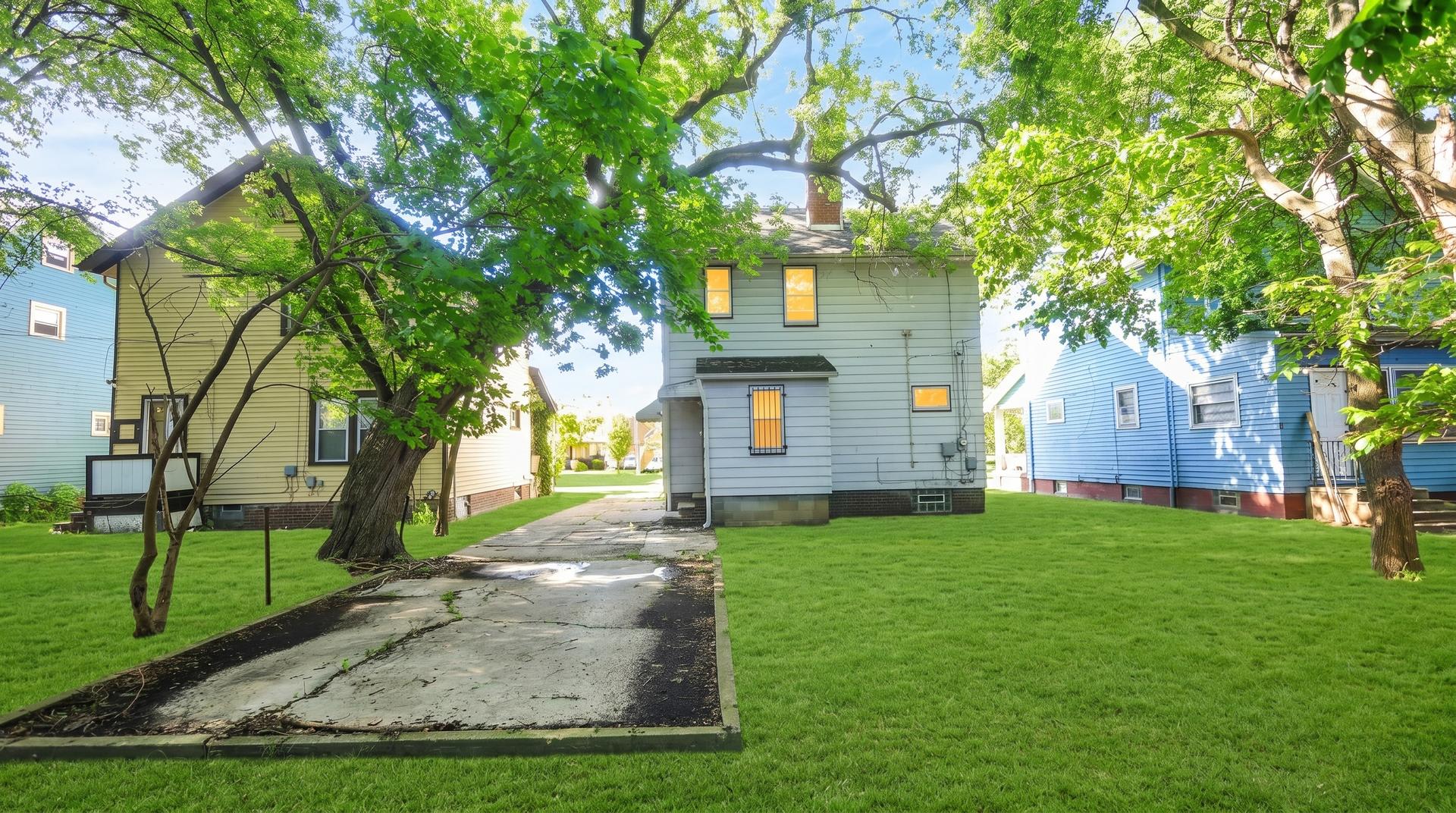 Bright, Beautiful Single Family Move-In Ready – photo 2