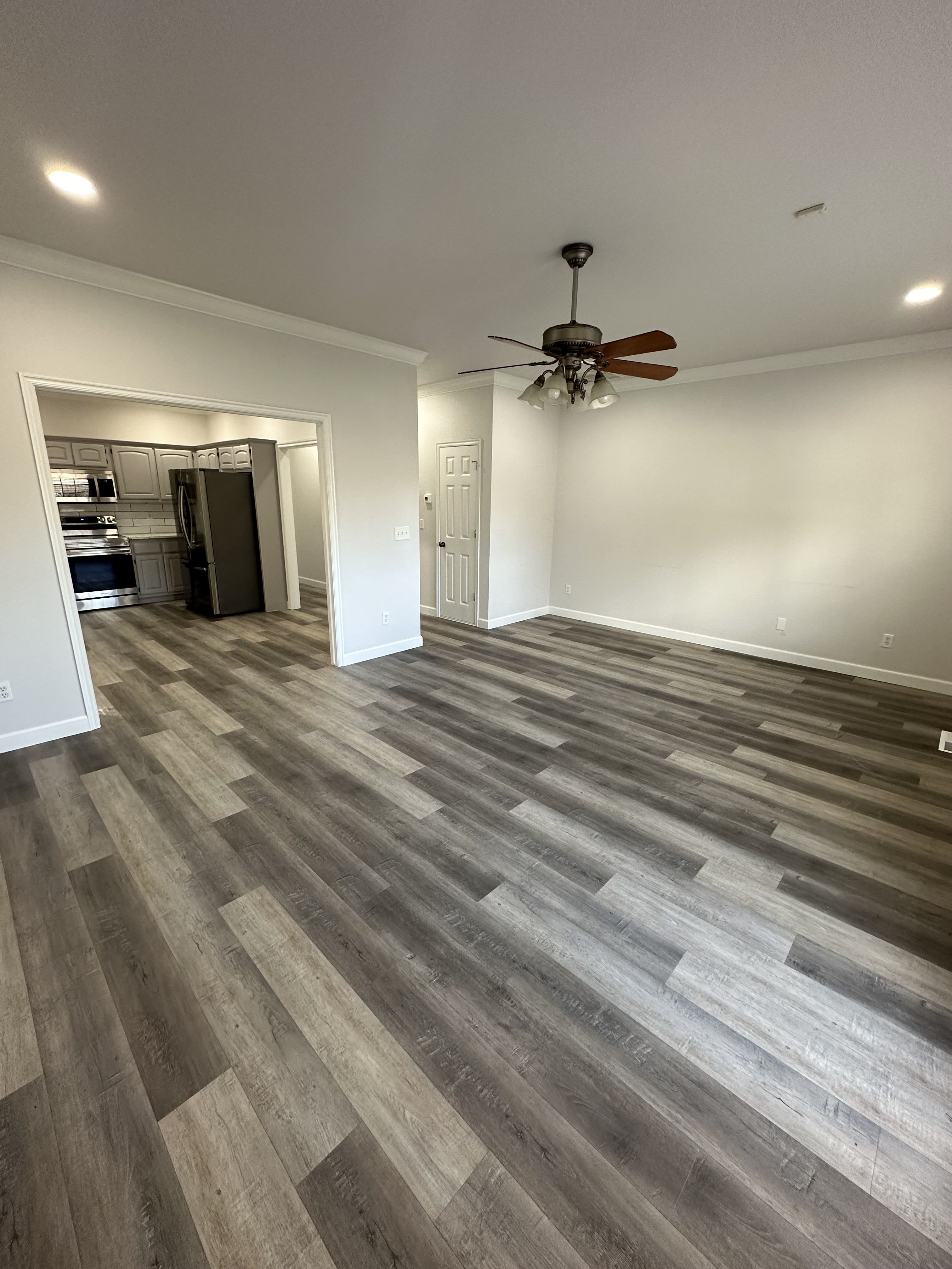 3731 Riverside Dr – photo 4