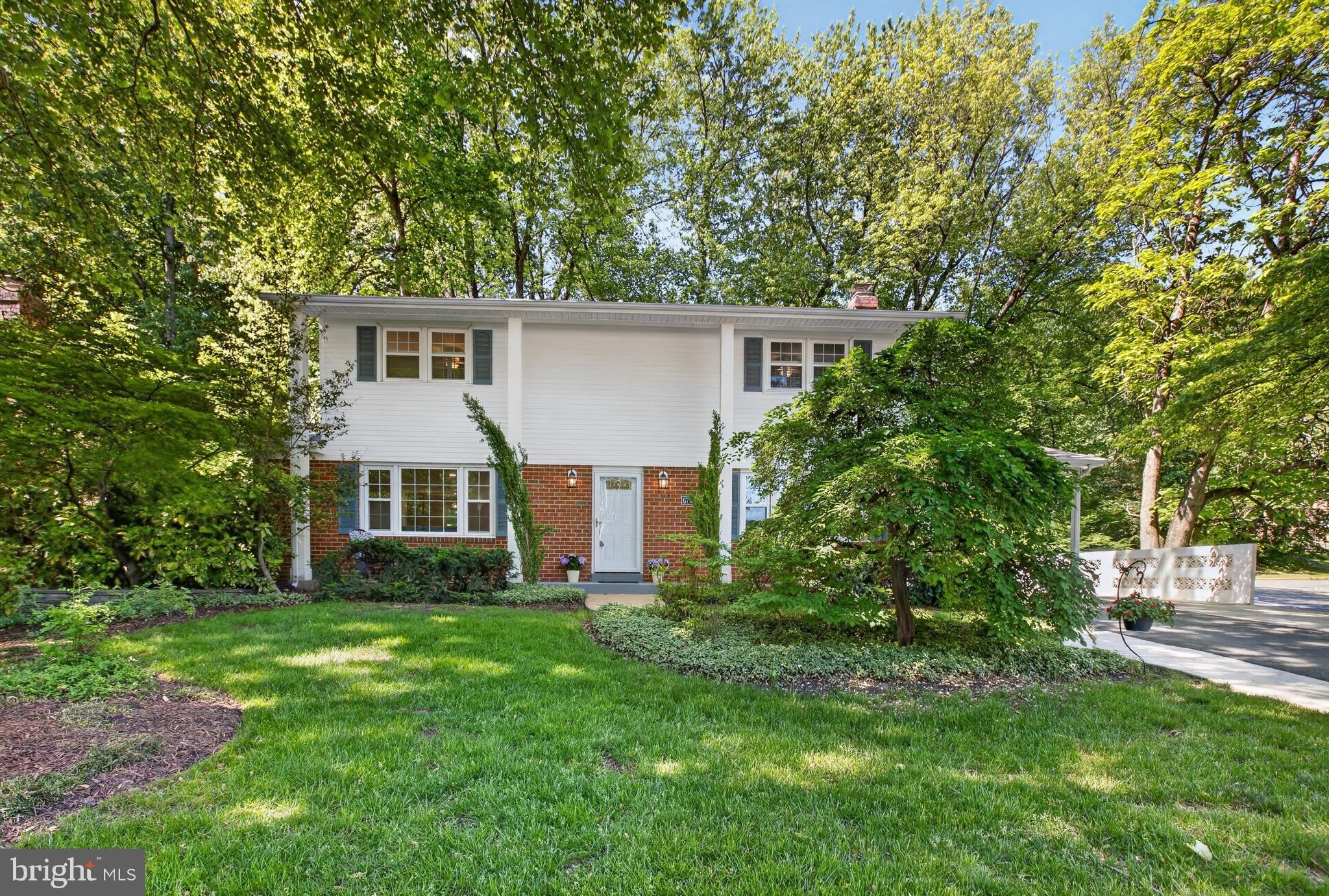 6710 SYDENSTRICKER Road – photo 1