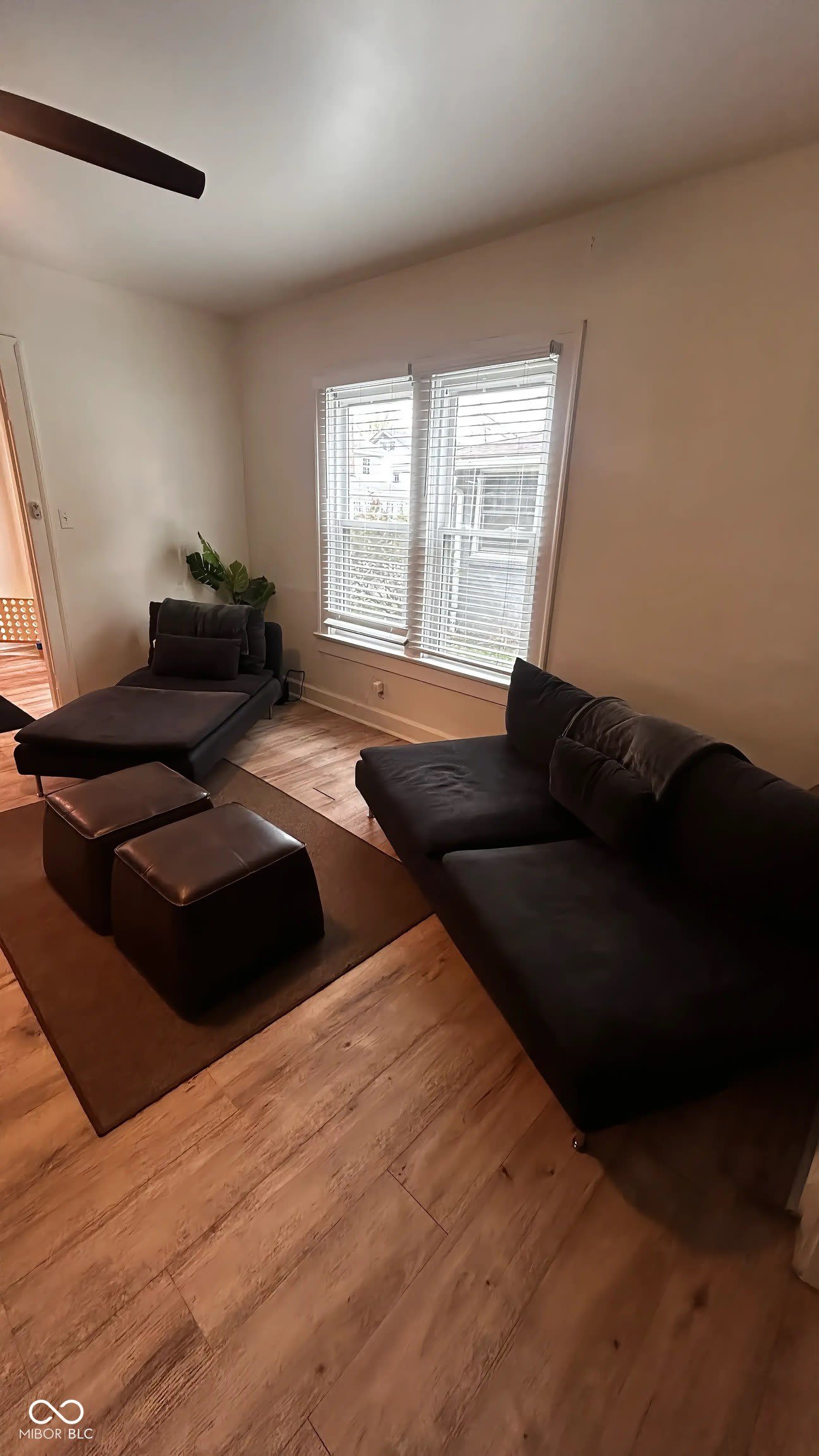 3851 Broadway Street – photo 4