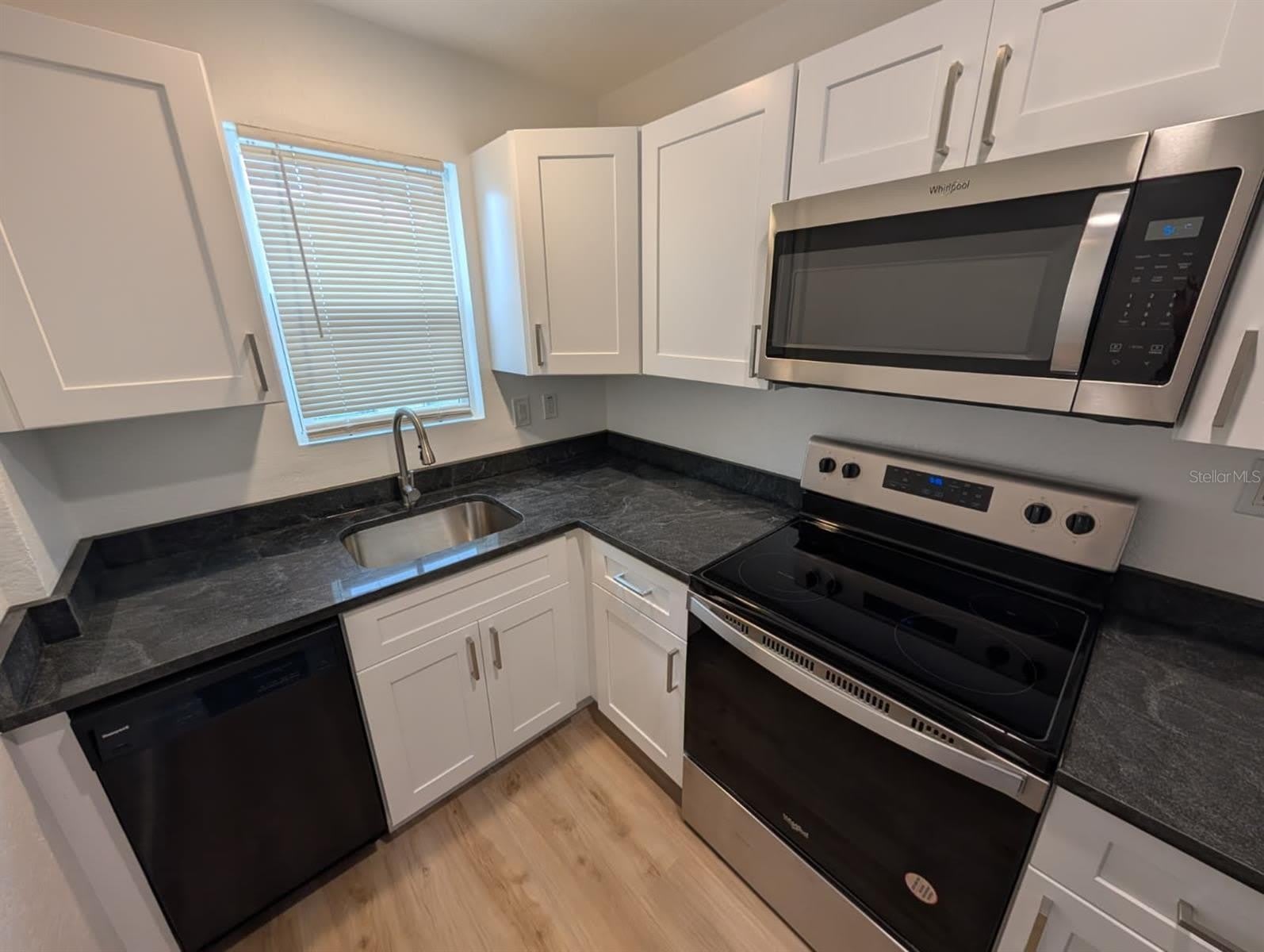 1834 28TH Avenue N – photo 3