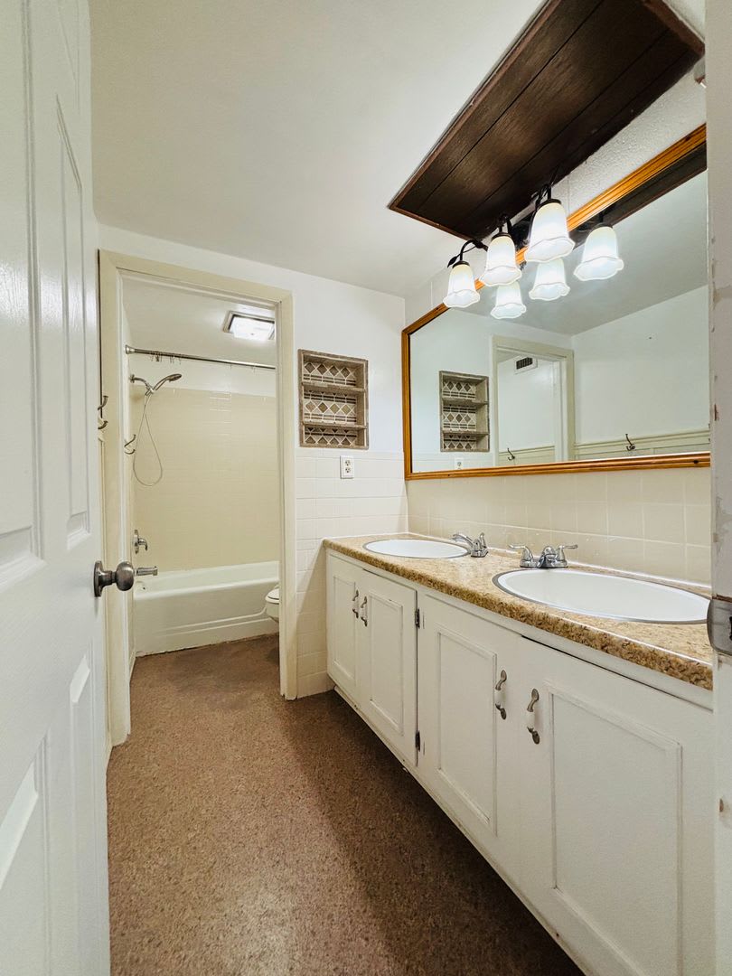 2 Bedroom 1 Bath Condo – photo 3