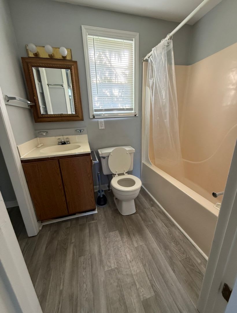 Tiny Home For Rent Near Downtown – photo 3