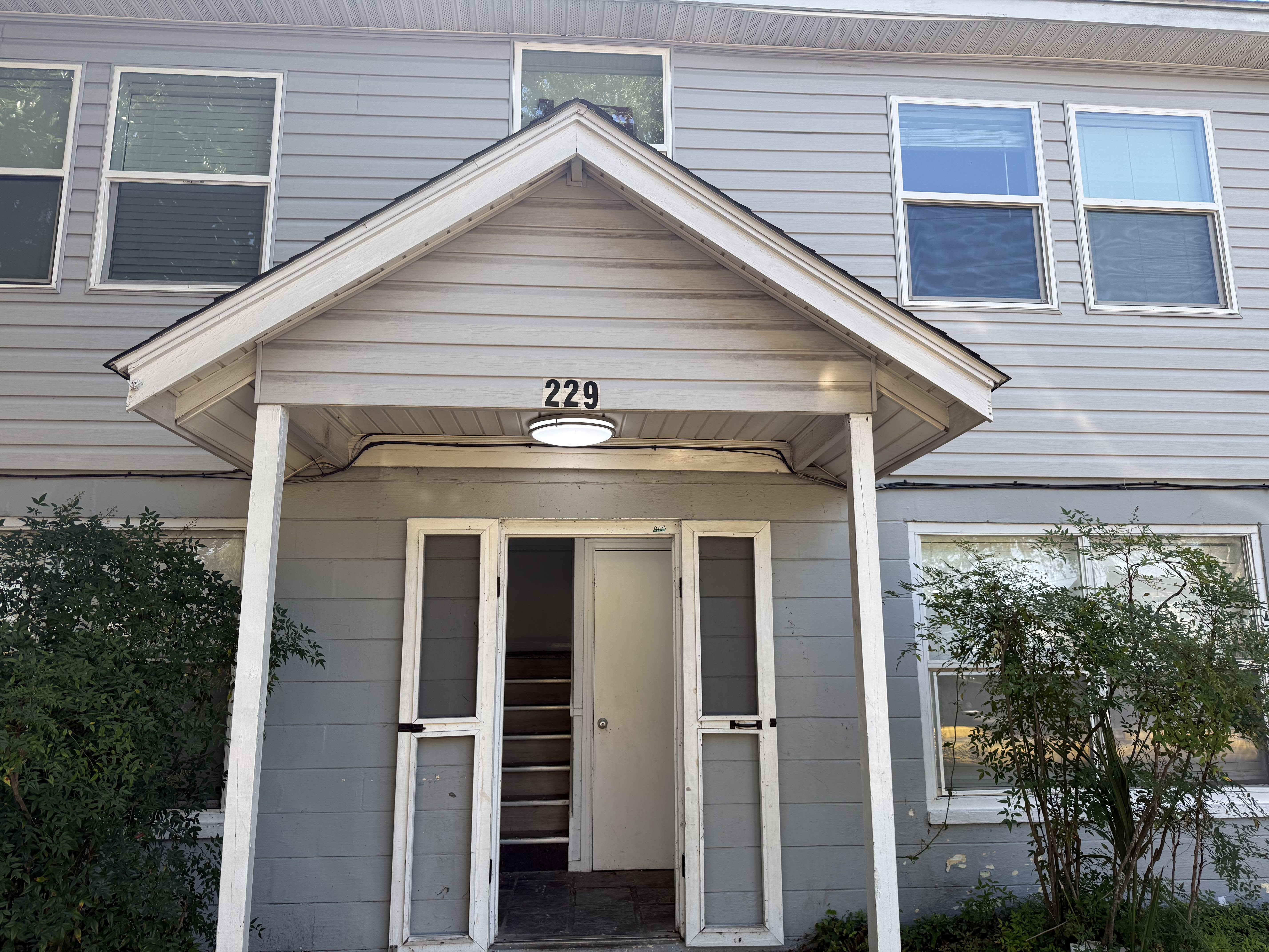 229 Troy St Ne – photo 2