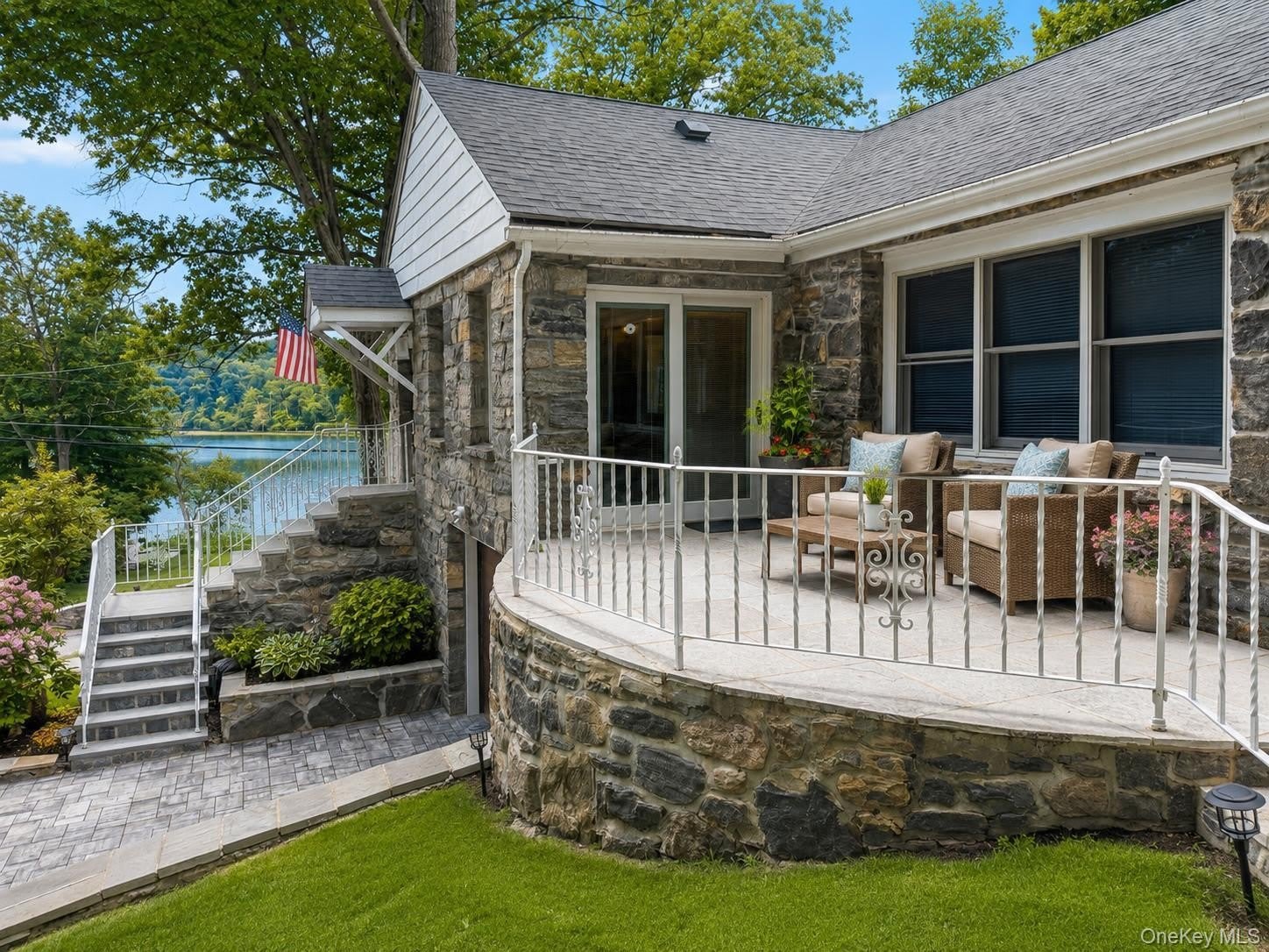 18 Kirk Lake Drive – photo 2