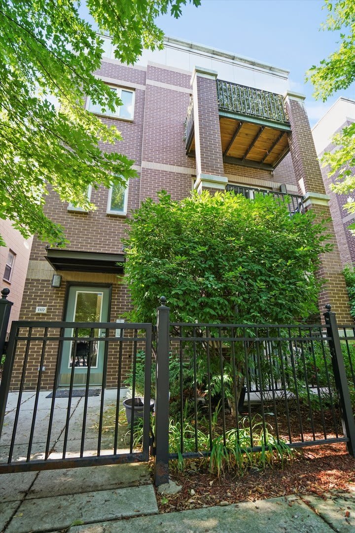 1112 W Washburne Avenue – photo 2