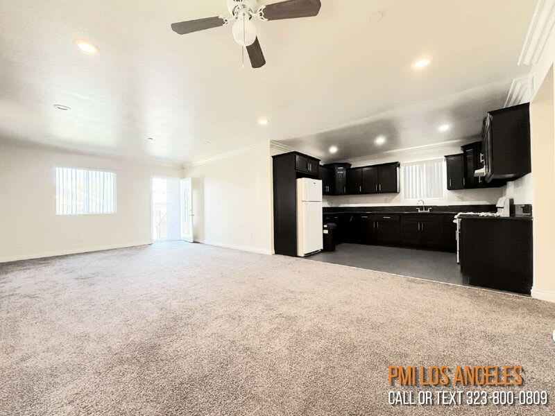 114 West 50th Street – photo 4