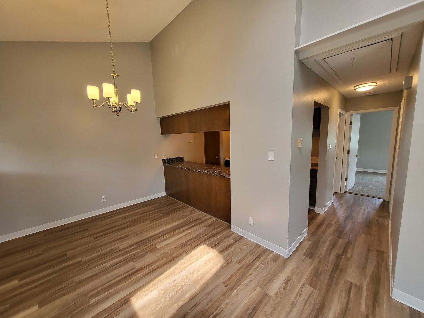 Bright Spacious Beautifully Updated Available August 10Th – photo 3