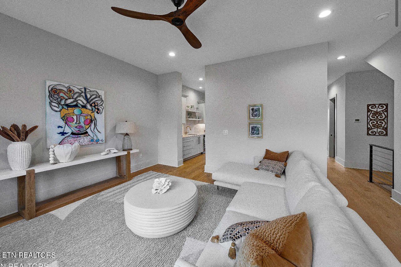 9406 Horizon Drive – photo 4