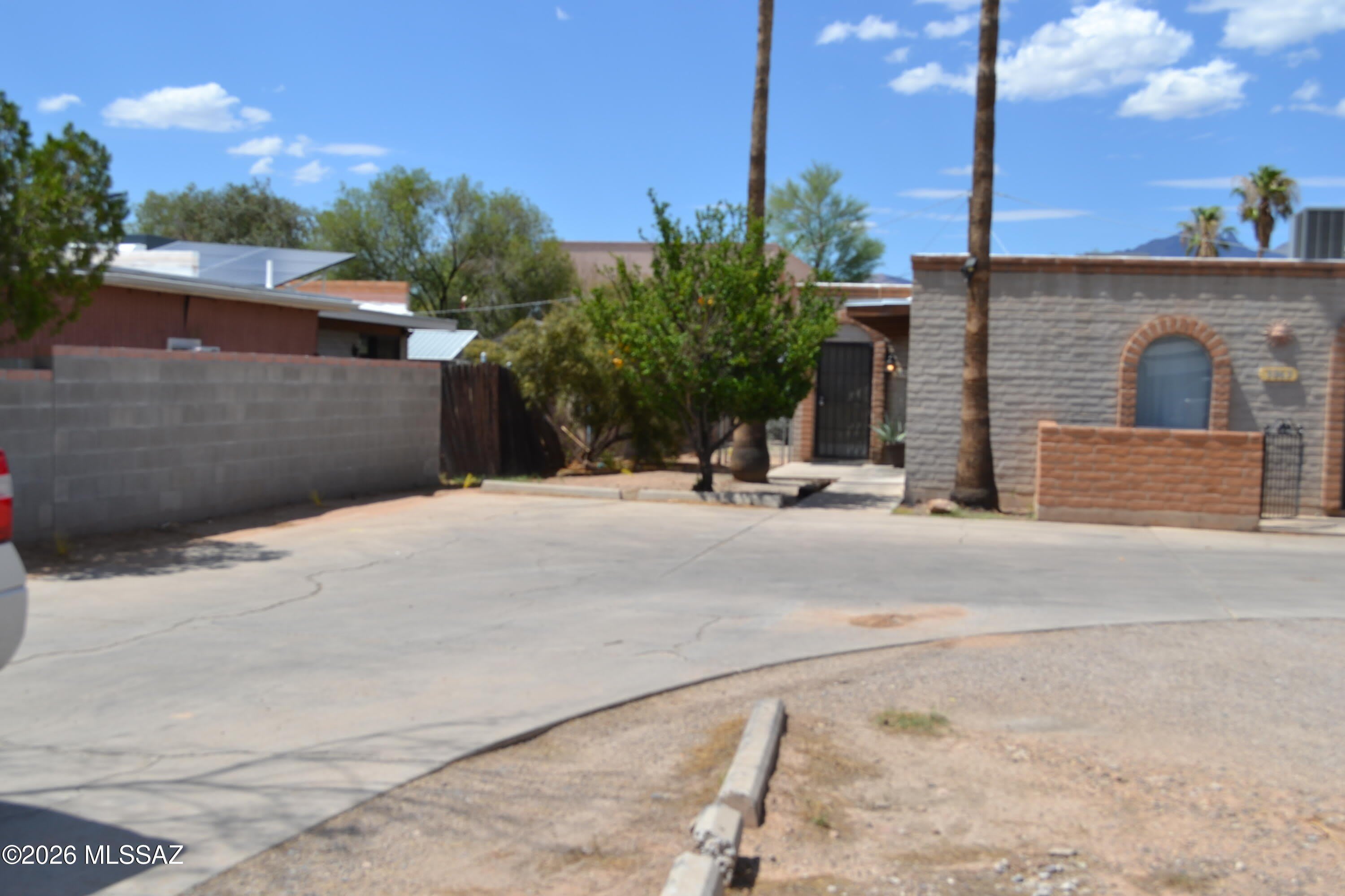 3865 E Glenn Street – photo 3