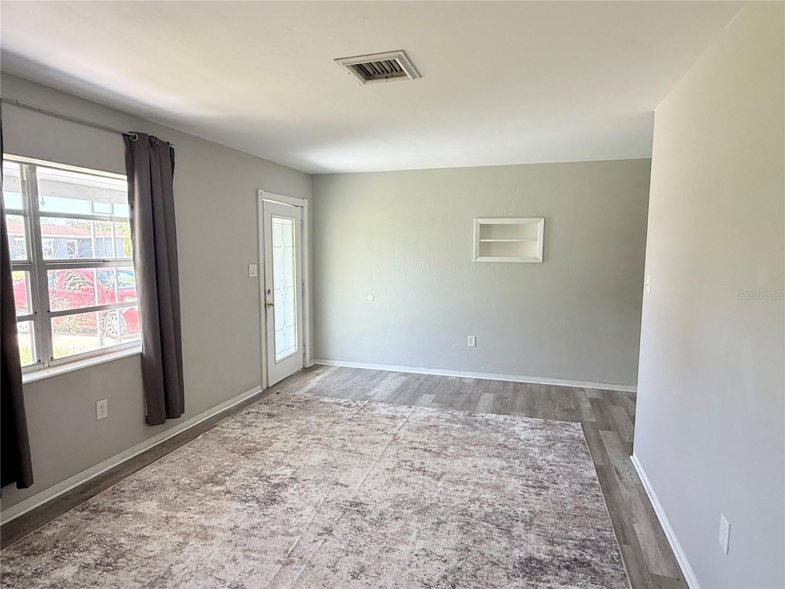 6041 43RD Avenue N – photo 2