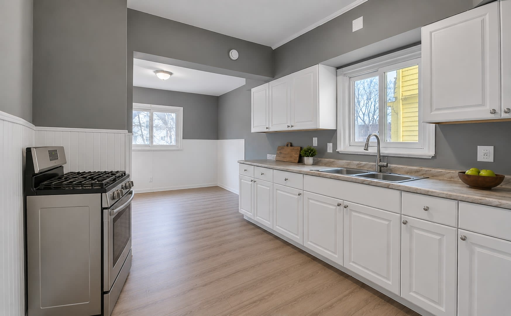 Newly Remodeled Home Available Now! – photo 3