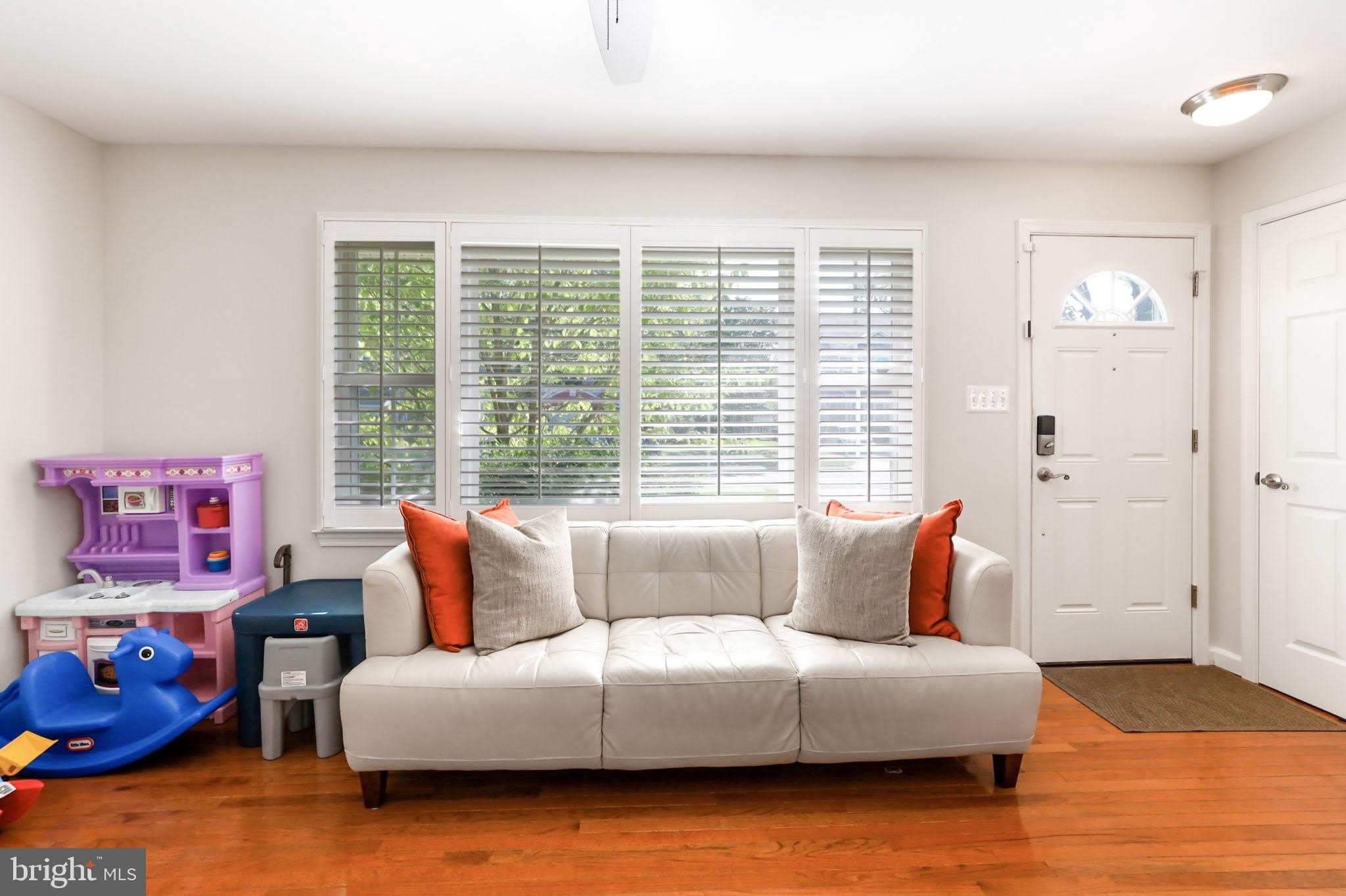 8011 JACKSON Road – photo 4