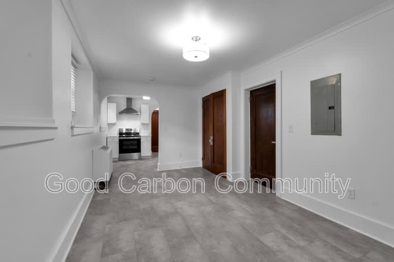 16-42 Chapel Rd – photo 5