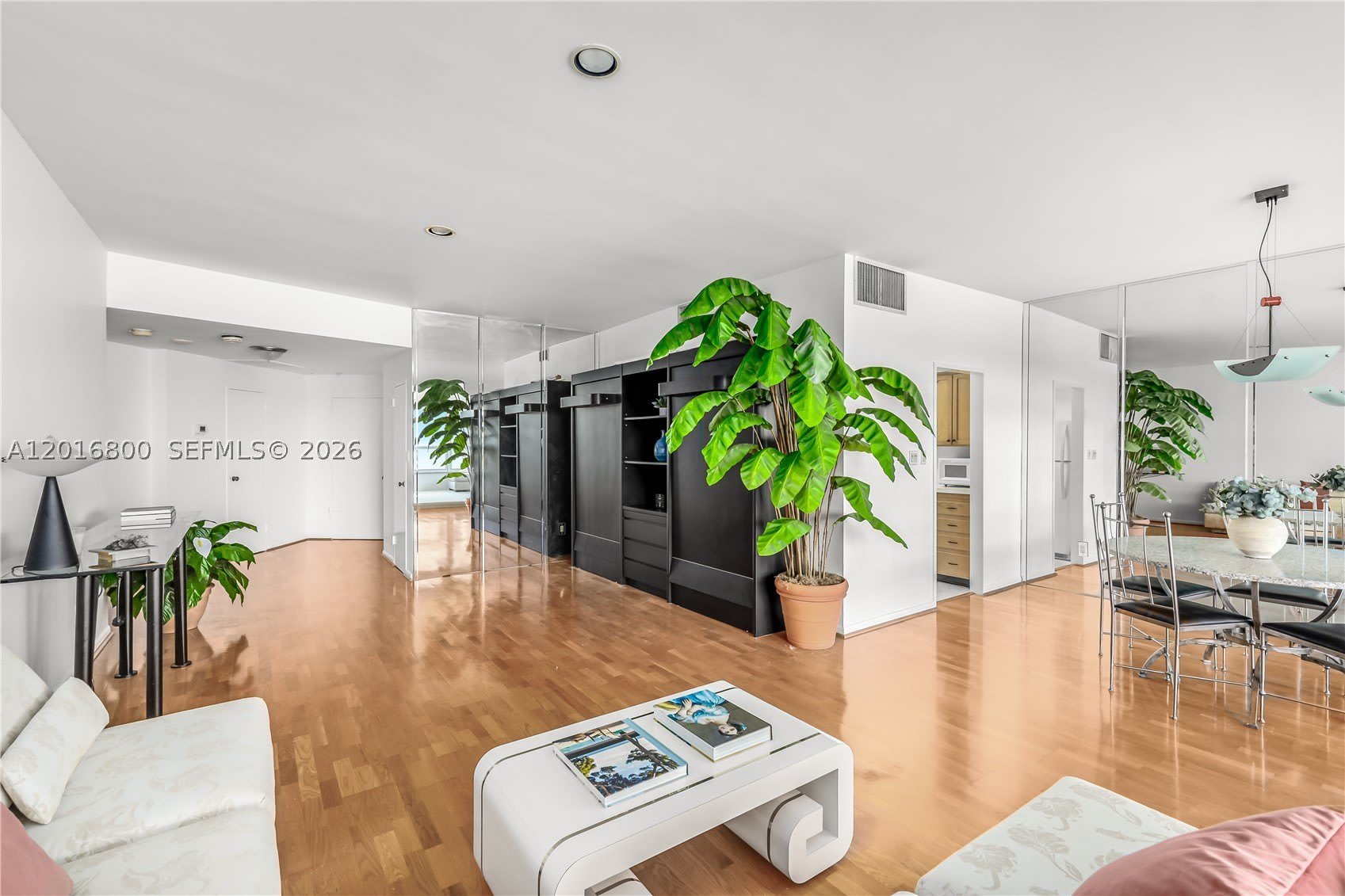 4925 Collins Ave – photo 4
