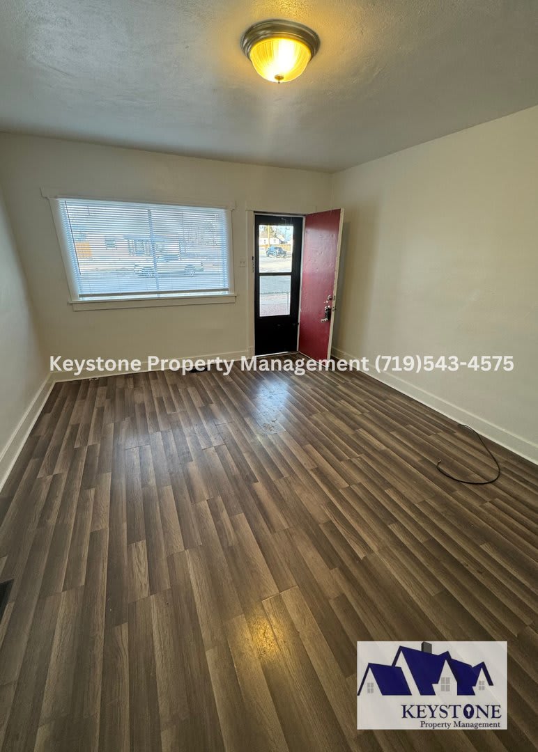 400 Off Special Small Dog Allowed 1 Bedroom 1 Bathroom 1 Car Garage For Storage 800 800 – photo 2