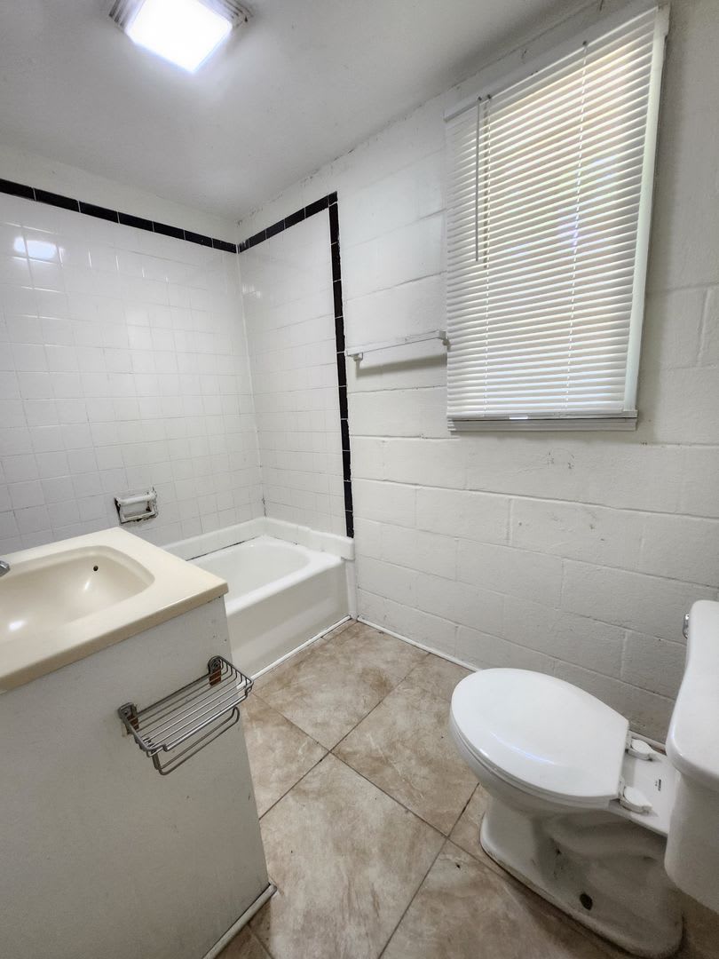 2 Nevada Cir Pensacola. MOVE-IN SPECIAL: HALF OFF YOUR FIRST FULL MONTH’S RENT! – photo 5