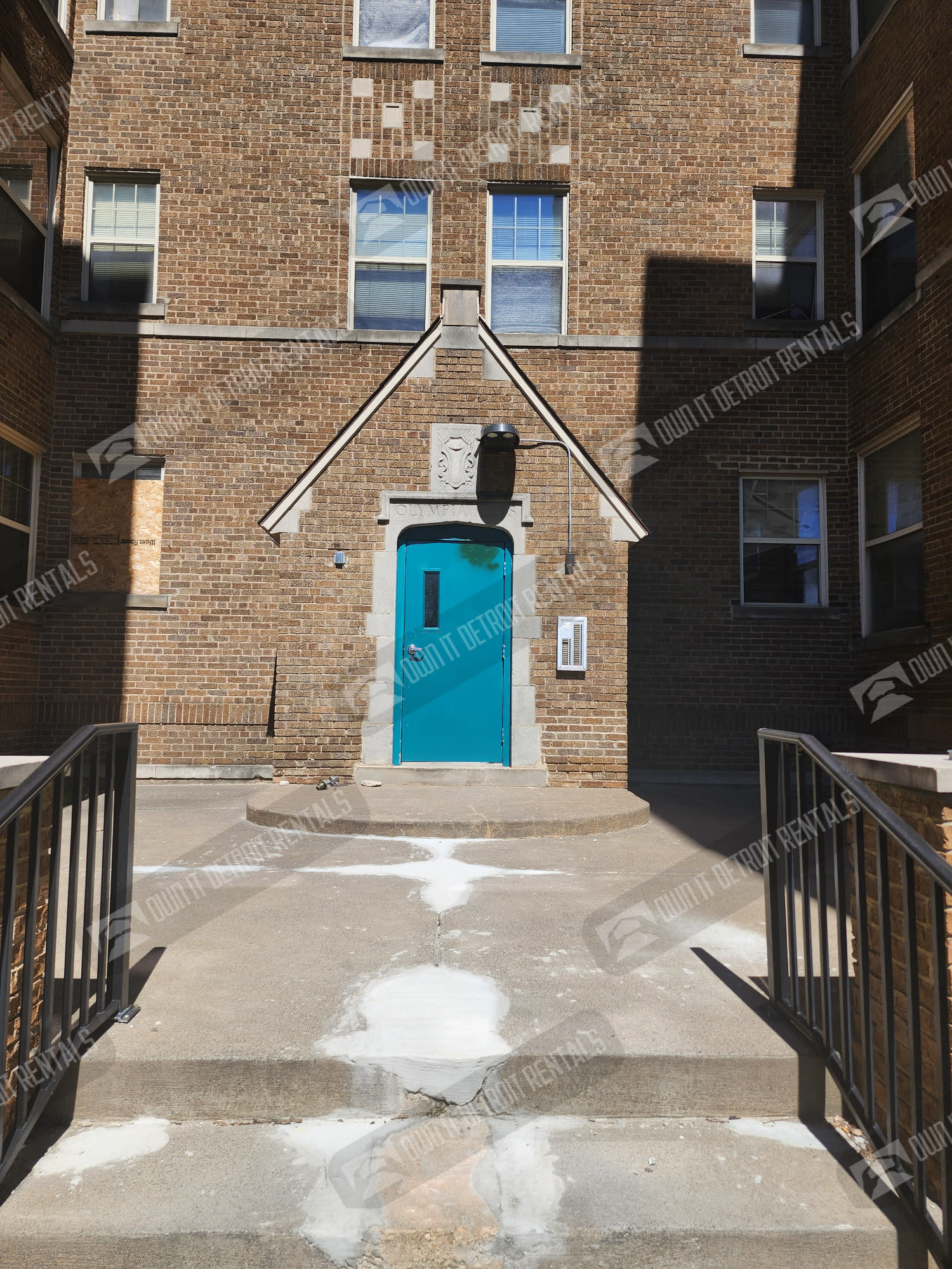 1730 Magnolia St Apt 306 – photo 4