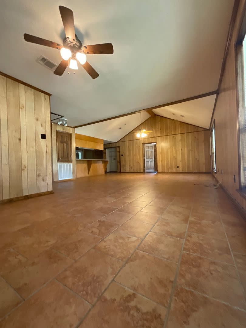 156 Kelley Street – photo 4