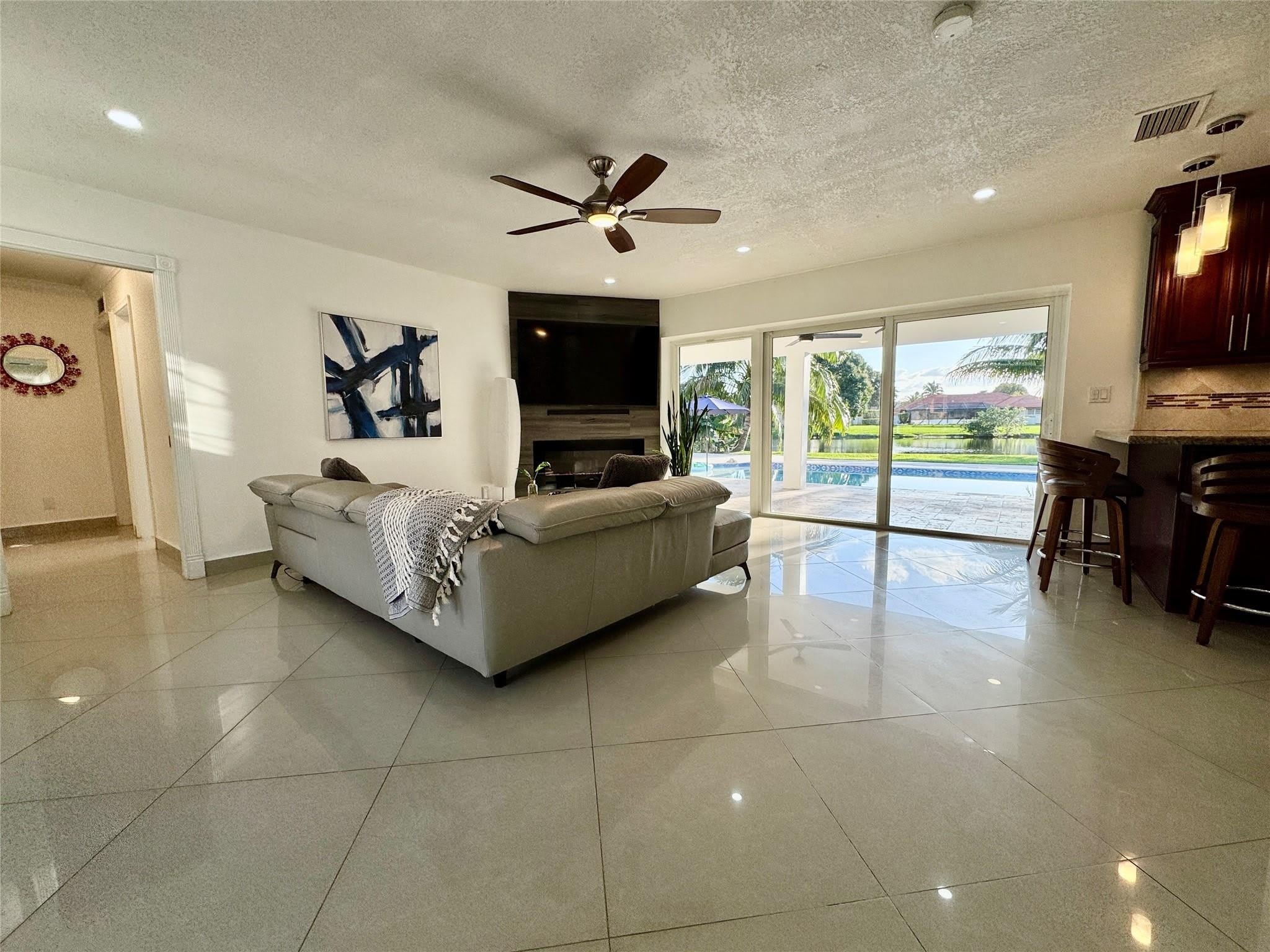 481 W Tropical Way – photo 4