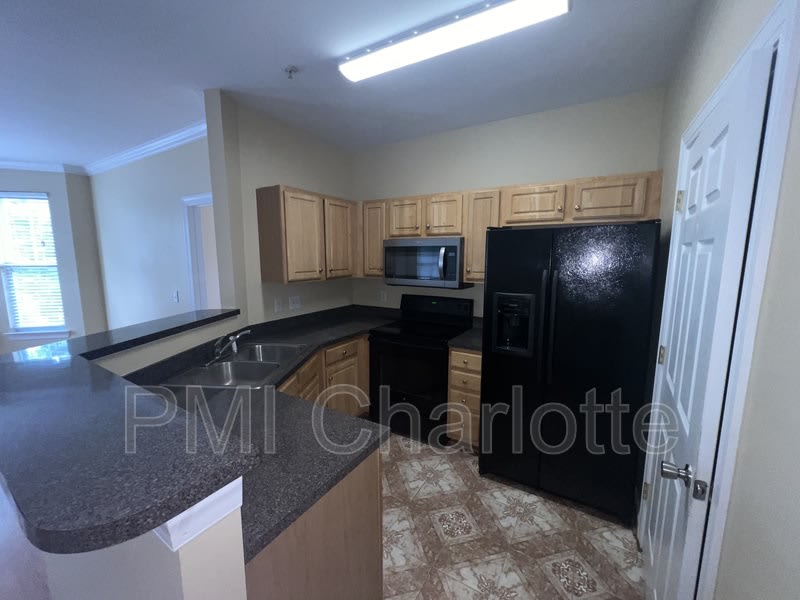 6710 Mallard Park Dr – photo 2