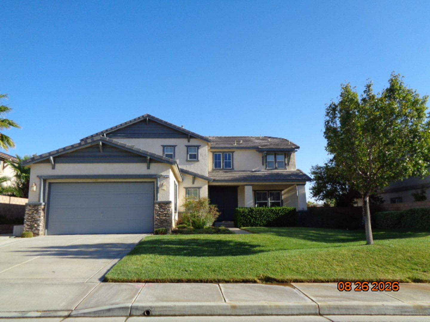 Large 4 Bedroom in the Bella Vista Tract offering 3437 sq. ft. – photo 1
