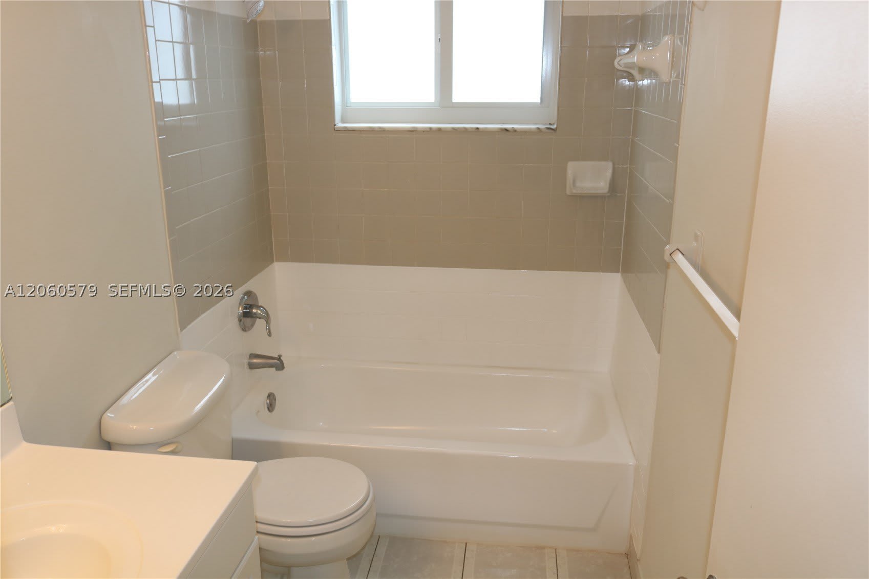 7825 Camino Real – photo 2