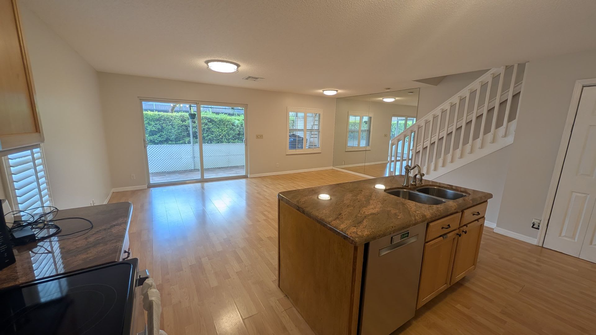 Luxury Gated Community Beautiful 3-Bedroom 2.5 Bath – photo 5