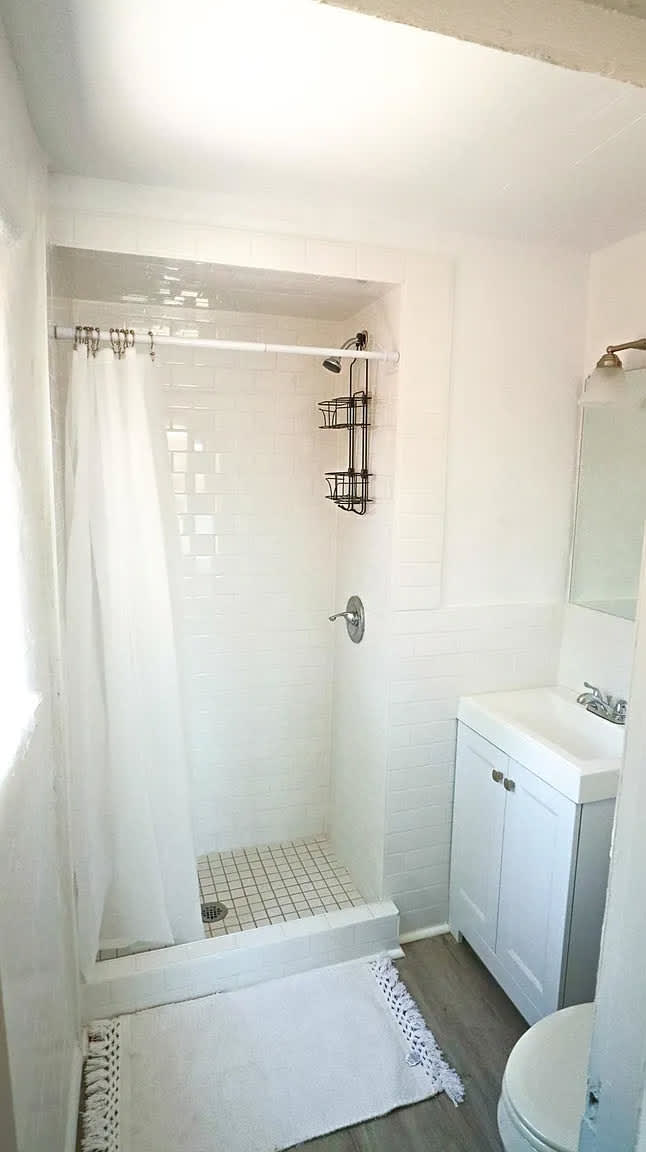 219 Girard Boulevard Southeast – photo 2